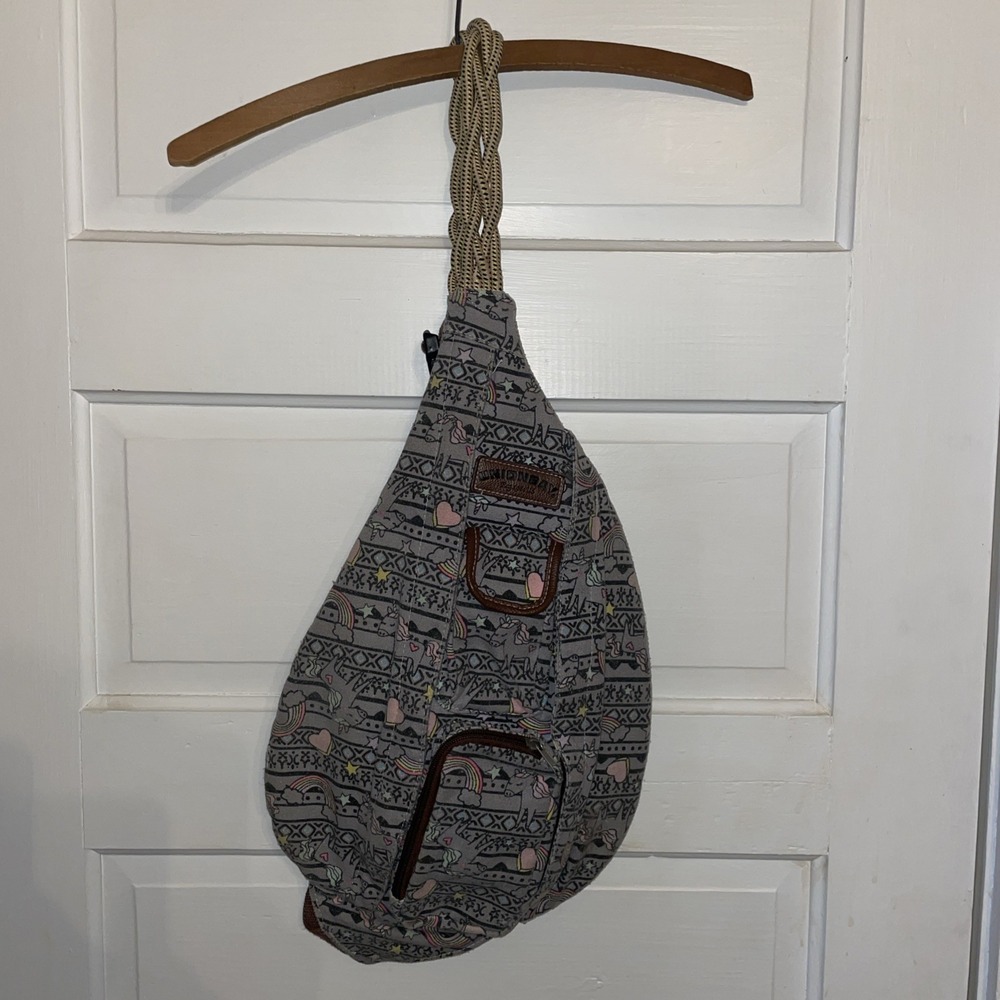 Union Bay Sling Backpack Bag Purse Crossbody Gray Unicorn Animal Print Phone Pkt
